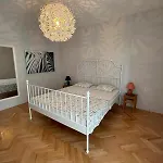 Nyaraló Nadalina Debeljak