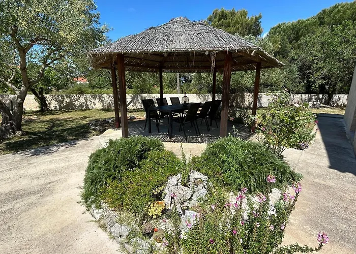 Nadalina Holiday home Debeljak