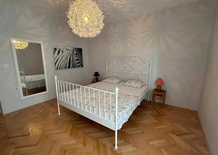 Ferienhaus Nadalina Debeljak